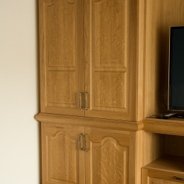 omara dnevna soba hrast